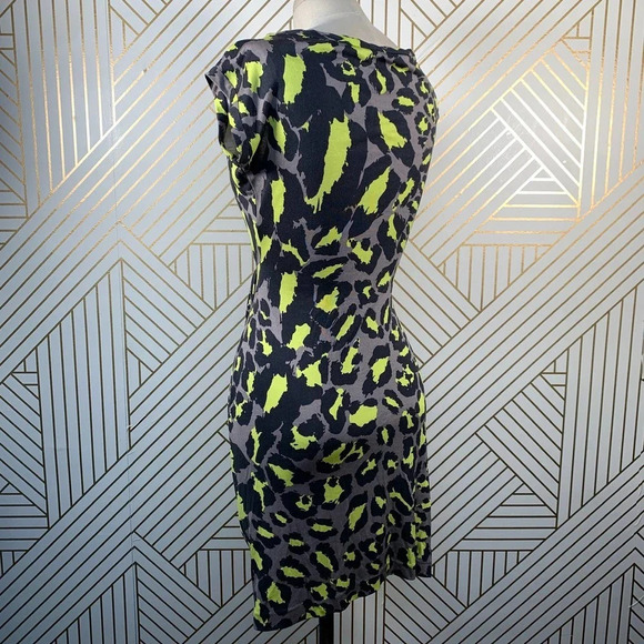 Diane von Furstenberg Vintage Ruched Leopard‎ Dress - Picture 7 of 12